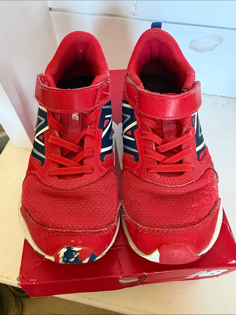 New Balance Shoes/FREE - Picture 3 of 6